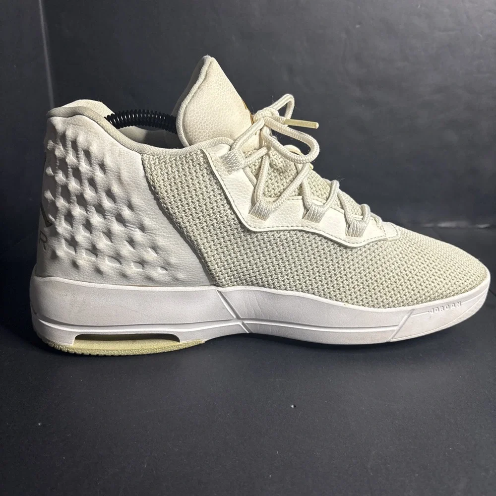 Size 8.5 - Air Jordan Academy White